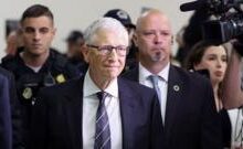 Tỷ phú Bill Gates nói từng bị tài phiệt Epstein gây sức ép về chuyện ngoại tình