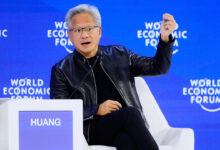 Jensen Huang: ‘Nên thử AI trước khi phán xét’