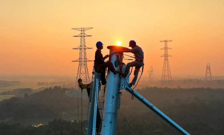 Lãnh đạo công nghệ Mỹ lo thua Trung Quốc về điện cho AI