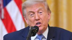 Ông Trump nói Trung Quốc ‘can thiệp bầu cử Mỹ 2020’ Ông Trump nói Trung Quốc ‘can thiệp bầu cử Mỹ 2020’