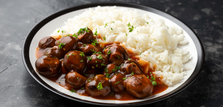 Nấm Adobo với Cơm Dừa và Trứng Cút Ngâm Nước Tương: Món Ăn Độc Đáo Cho Bữa Tiệc Ẩm Thực Việt Nấm Adobo với Cơm Dừa và Trứng Cút Ngâm Nước Tương: Món Ăn Độc Đáo Cho Bữa Tiệc Ẩm Thực Việt