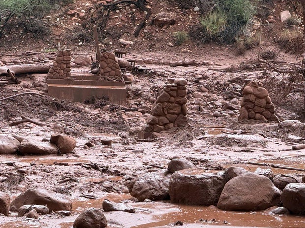 Lũ Lụt Đột Ngột Tại Grand Canyon: 2 Người Chết, 15 Người Mất Tích
