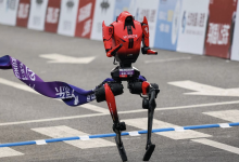 Robot hình người bộc lộ điểm yếu bất ngờ tại Thế vận hội Robot hình người bộc lộ điểm yếu bất ngờ tại Thế vận hội