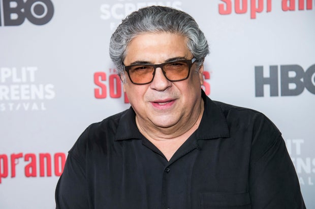 Vincent Pastore, Ngôi Sao “The Sopranos,” Qua Đời Ở Tuổi 80: Di Sản Của Một Huyền Thoại Vincent Pastore, Ngôi Sao “The Sopranos,” Qua Đời Ở Tuổi 80: Di Sản Của Một Huyền Thoại