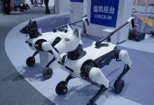 Công ty Trung Quốc giới thiệu robot chó dẫn đường tiên tiến nhất