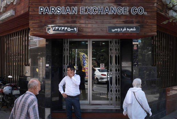 Mỹ Tấn Công Tàu Chở Dầu Iran: Đòn Đáp Trả Cho Iran Nhắm Vào Tàu Chiến
