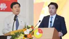 Những Điều Nổi Bật Khi Hai ‘Thái Tử Đảng’ Rời Hà Nội Để Khám Phá Các Địa Phương