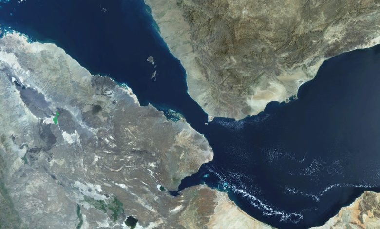 Tàu Iran bị tấn công ở Hormuz, Houthis mở rộng quyền kiểm soát tuyến hàng hải Tàu Iran bị tấn công ở Hormuz, Houthis mở rộng quyền kiểm soát tuyến hàng hải