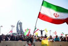 Tổng thống Iran chỉ trích các cuộc tấn công của Mỹ là “hèn nhát” khi Trump đe dọa tiêu diệt