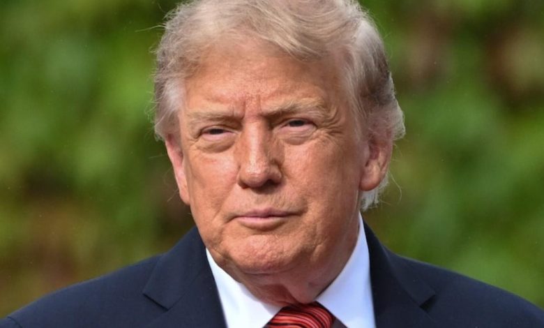 Trump thăm Ireland giữa cơn bão giá năng lượng tăng vọt Trump thăm Ireland giữa cơn bão giá năng lượng tăng vọt
