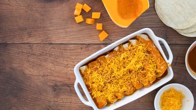 Bánh Enchilada Nướng Bí Ngô Butternut và Đậu Đen Thơm Ngon