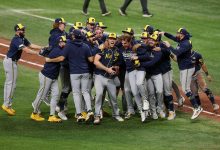 Brewers Lập Kỳ Tích: Đánh Bại Rays Trong 5 Trận, Lần Đầu Tiên Vô Địch World Series Trong Lịch Sử!
