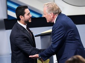 Cuộc Đối Đầu Kịch Tính Giữa Abdul El-Sayed và Mike Rogers Trong Cuộc Tranh Luận Cuối Cùng Của Thượng Viện Michigan
