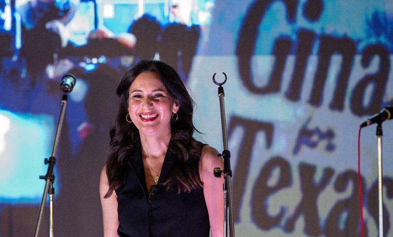 Dân Chủ Latino kêu gọi đầu tư vào chiến dịch Hinojosa khi cuộc đua thống đốc Texas trở nên căng thẳng
