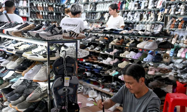 Giải Mã Nghịch Lý: Hàng Chục Nghìn Doanh Nghiệp Giải Thể Nhưng GDP Vẫn Tăng Trưởng! Giải Mã Nghịch Lý: Hàng Chục Nghìn Doanh Nghiệp Giải Thể Nhưng GDP Vẫn Tăng Trưởng!
