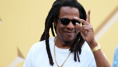 Jay-Z Đảm Nhận Vai Trò Nghệ Sĩ Chính Tại Super Bowl 2027: Một Đêm Nhạc Không Thể Bỏ Lỡ!