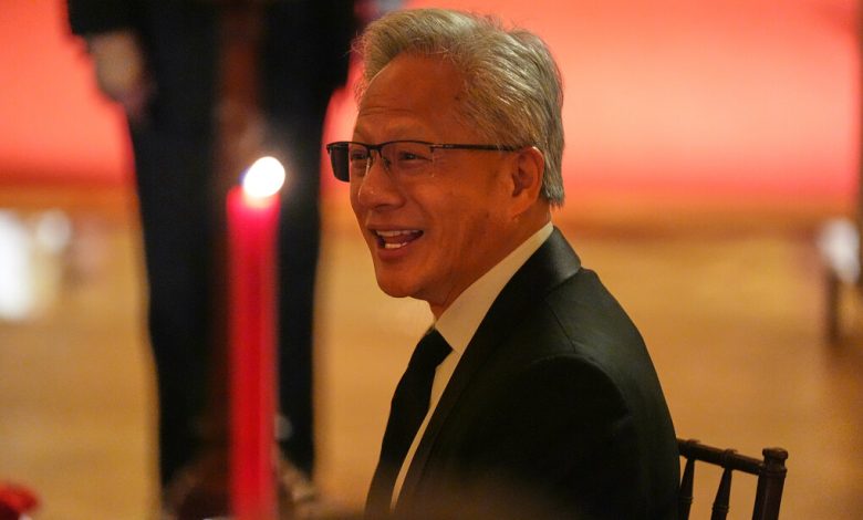 Jensen Huang: ‘Cuộc Khủng Hoảng AI – Chiêu Thức Gây Chú Ý Rẻ Tiền’ Jensen Huang: ‘Cuộc Khủng Hoảng AI – Chiêu Thức Gây Chú Ý Rẻ Tiền’