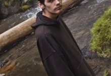 Kẻ bắn trường học ở Oregon được xác định, sử dụng shotgun mua bởi mẹ, theo nguồn tin