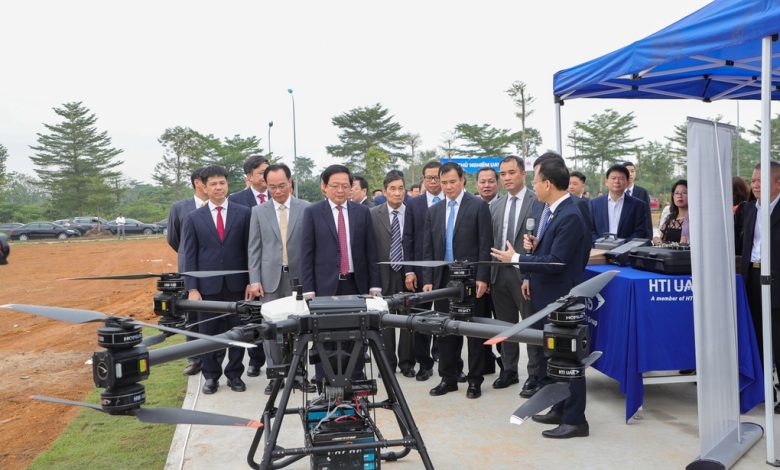Khu Thử Nghiệm UAV Hòa Lạc: Khánh Thành Cơ Sở Hiện Đại Cho Công Nghệ Bay Tương Lai Khu Thử Nghiệm UAV Hòa Lạc: Khánh Thành Cơ Sở Hiện Đại Cho Công Nghệ Bay Tương Lai