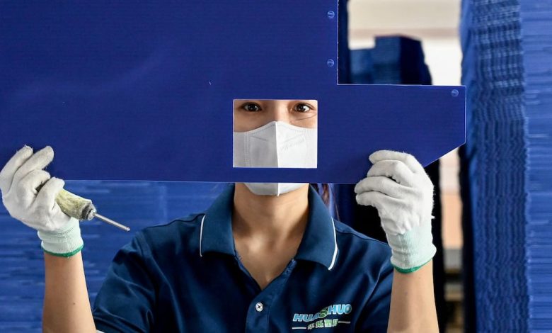 Lãi Suất Vay Giảm 1,5-2%: Doanh Nghiệp Sản Xuất Hay Đại Gia Bất Động Sản Lợi Hơn? Lãi Suất Vay Giảm 1,5-2%: Doanh Nghiệp Sản Xuất Hay Đại Gia Bất Động Sản Lợi Hơn?