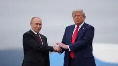 Ông Trump Đối Mặt Cuộc Chiến Cam Go: Thách Thức Đáng Kể Trước Ngày Bầu Cử