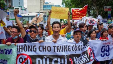 Quy Định Cấm Tụ Tập: Địa Phương Có Vi Hiến Không?