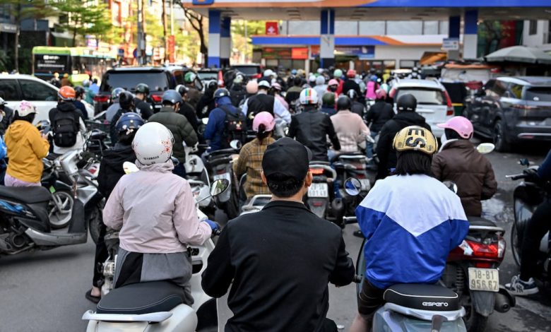 Tự Quyết Giá Xăng: Ai Sẽ Nắm Quyền Định Giá Trong Thị Trường Tập Trung? Tự Quyết Giá Xăng: Ai Sẽ Nắm Quyền Định Giá Trong Thị Trường Tập Trung?